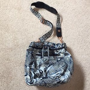 Like New Lululemon Rare Wanderlust Diversity Bag